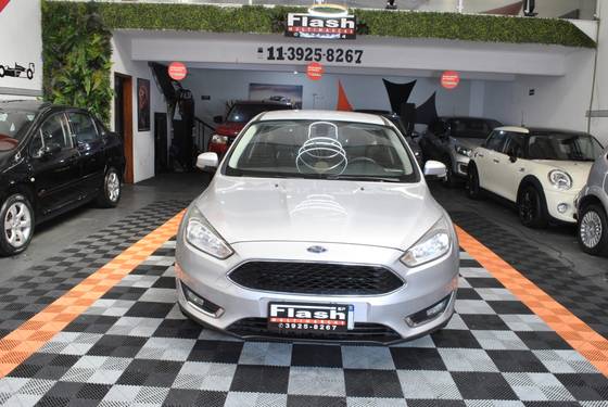 FORD FOCUS 1.6 SE 16V FLEX 4P MANUAL FORD FOCUS 1.6 SE 16V FLEX 4P MANUAL